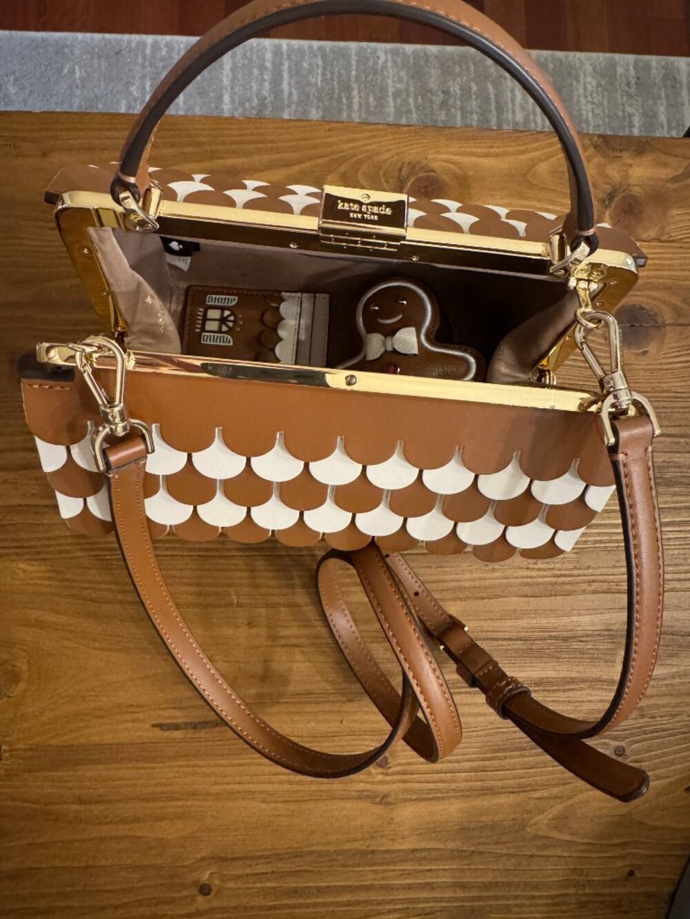 Kate Spade Handbag Gingerbread House Crossbody Brown - Picture 12 of 14
